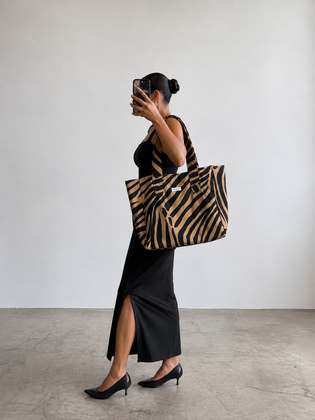 OFFTN- The Delulu Tote